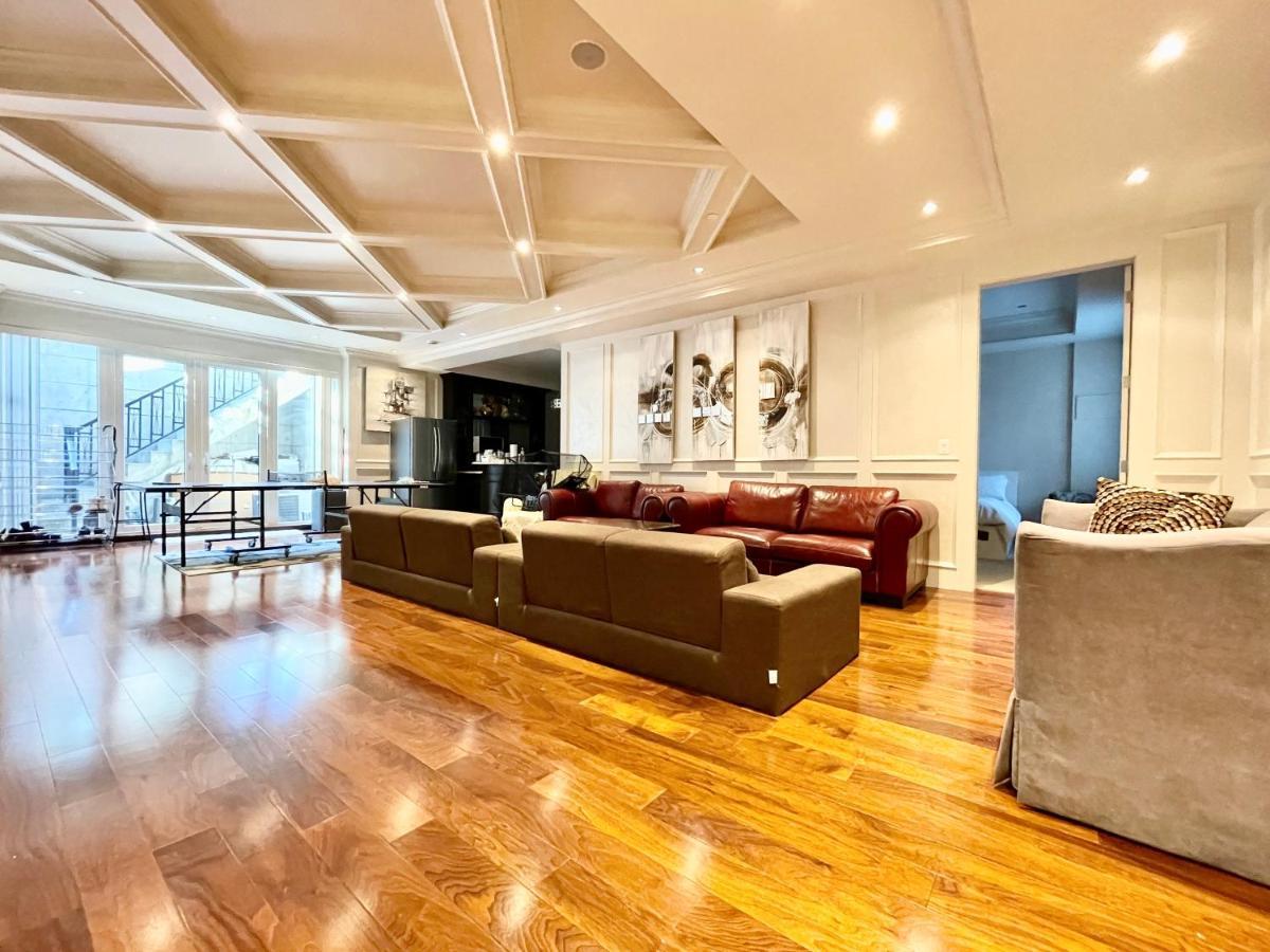 Vancouver Luxury Hotel Bagian luar foto